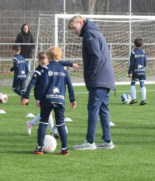 Samen Sterk: Clean in House sponsort Voetbalacademie Parkstad